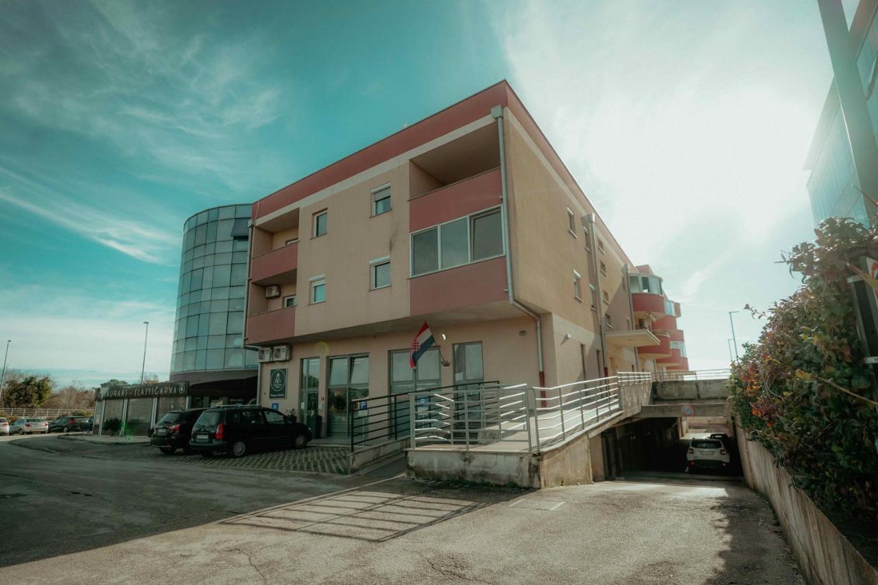 Apartment Rondo Pula Lovely And Sunny Esterno foto